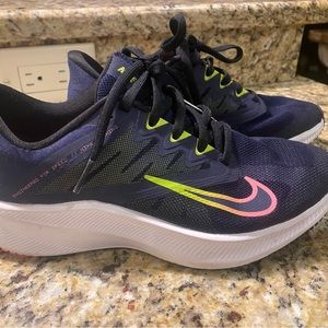 Nike quest - size 6- new without box